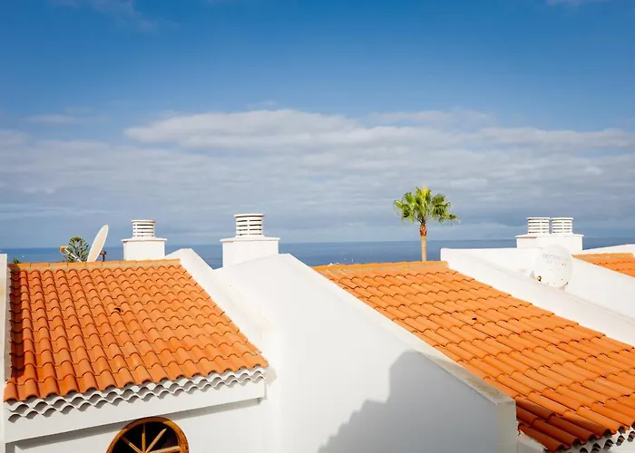 21 C Bouganvillas アパート